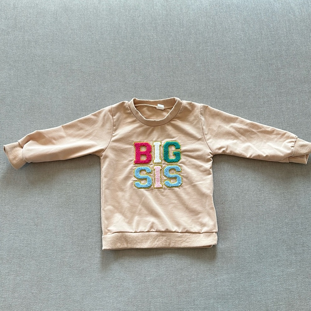 “Big Sis” sweatshirt sz 120